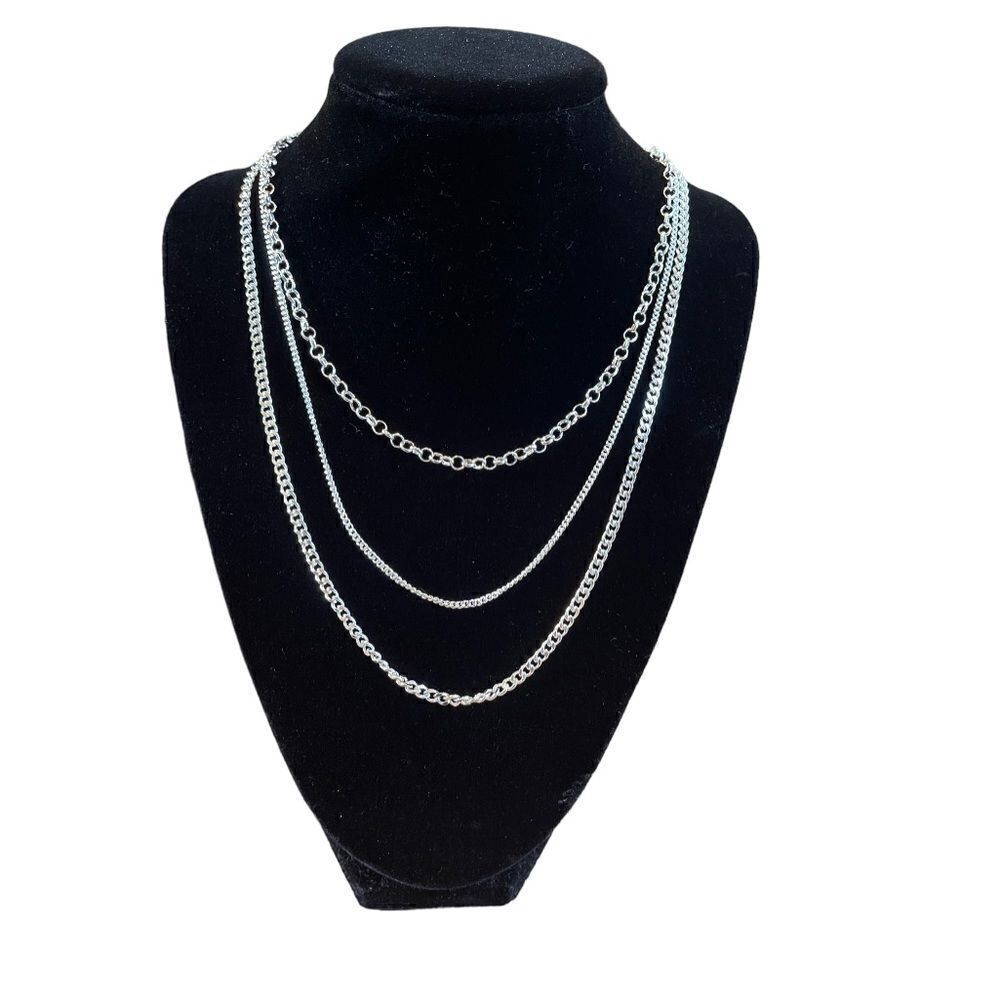NWT AND NOW THIS Silver Plated Layered Oval Chain Necklace